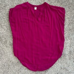 Old Navy high-lo curved hem V-neck dolman sleeveless top. Dark pink XS